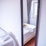 Апартаменти Pinna Hvar *
