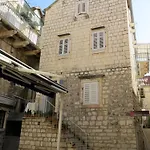 Pinna Hvar