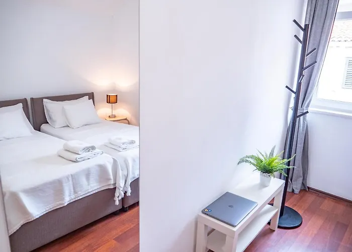 Pinna Hvar Apartamento *