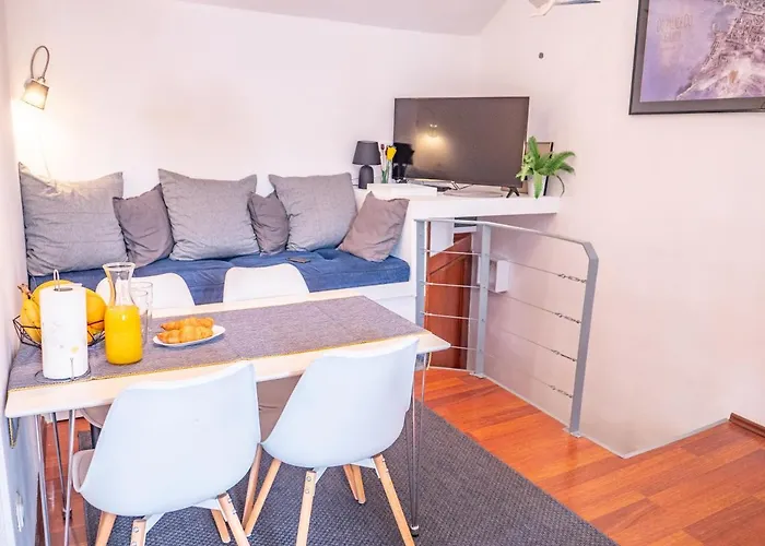 Pinna Hvar Apartment