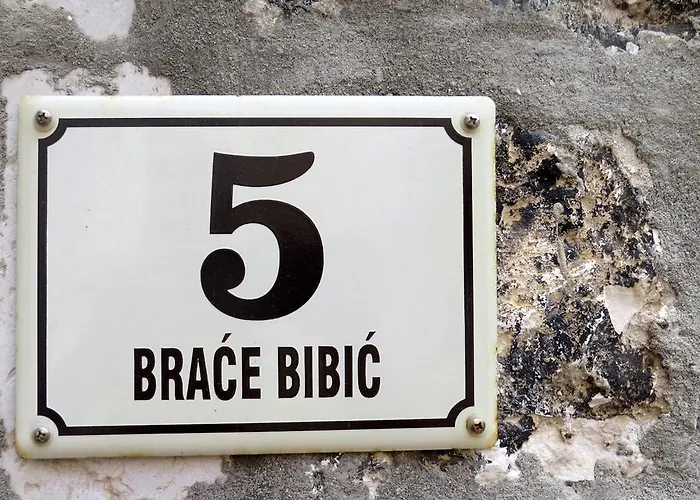 Pinna Hvar Apartment